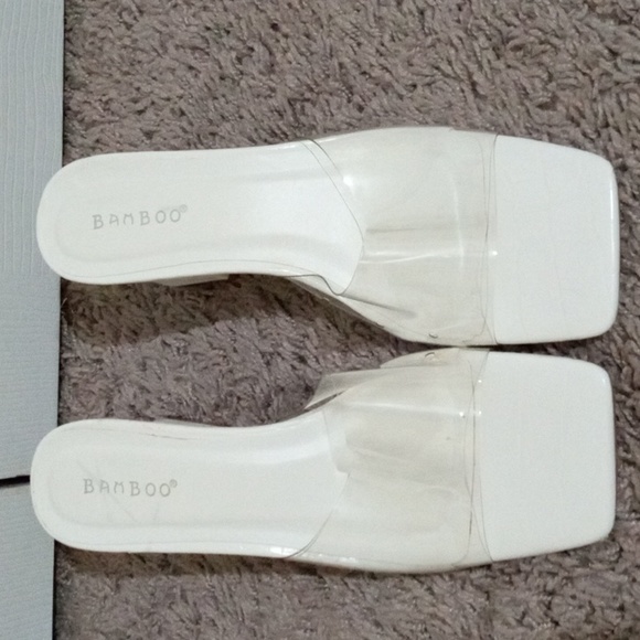 Bamboo shoes 2 pairs plus amazing colors that look great together and separate. - Picture 6 of 9